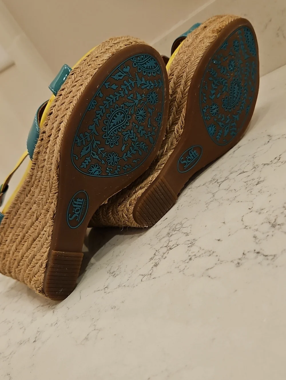 Women’s Yellow & Teal Wedge Espadrille Sandals 8.5, Sofft